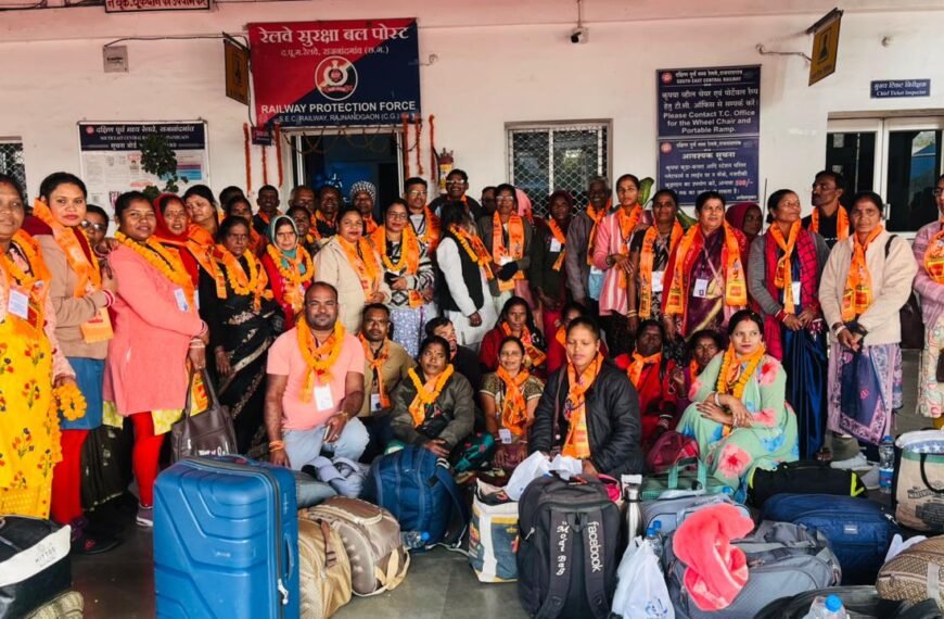 रामलला दर्शन के लिए 850 श्रद्धालु भारत गौरव ट्रेन से अयोध्या रवाना।