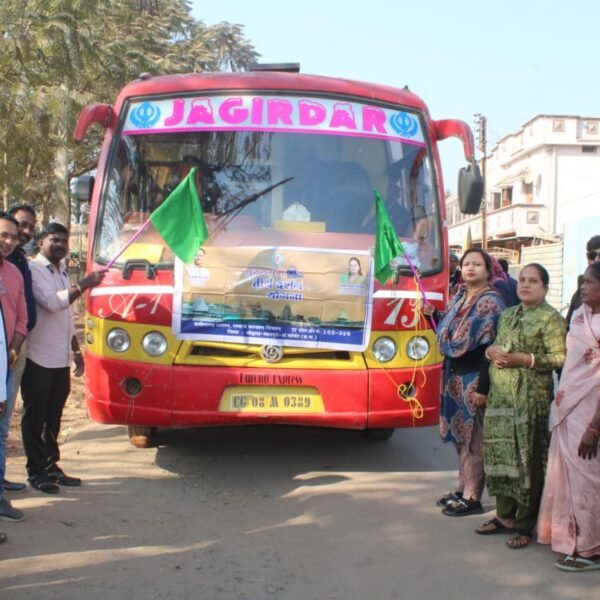 मुख्यमंत्री तीर्थ यात्रा योजना के तहत मोहला-मानपुर-अंबागढ़ चौकी के 100 तीर्थयात्री हरिद्वार–ऋषिकेश के लिए रवाना