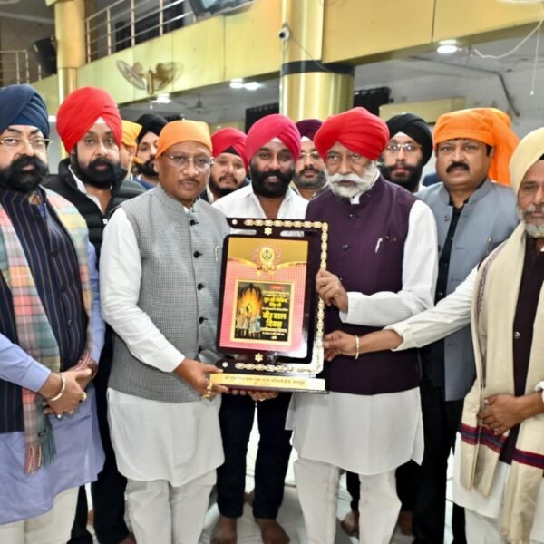 जनजातीय गौरव की स्वर्णिम विरासत: मुख्यमंत्री साय ने किया गैंदसिंह नायक की प्रतिमा का अनावरण