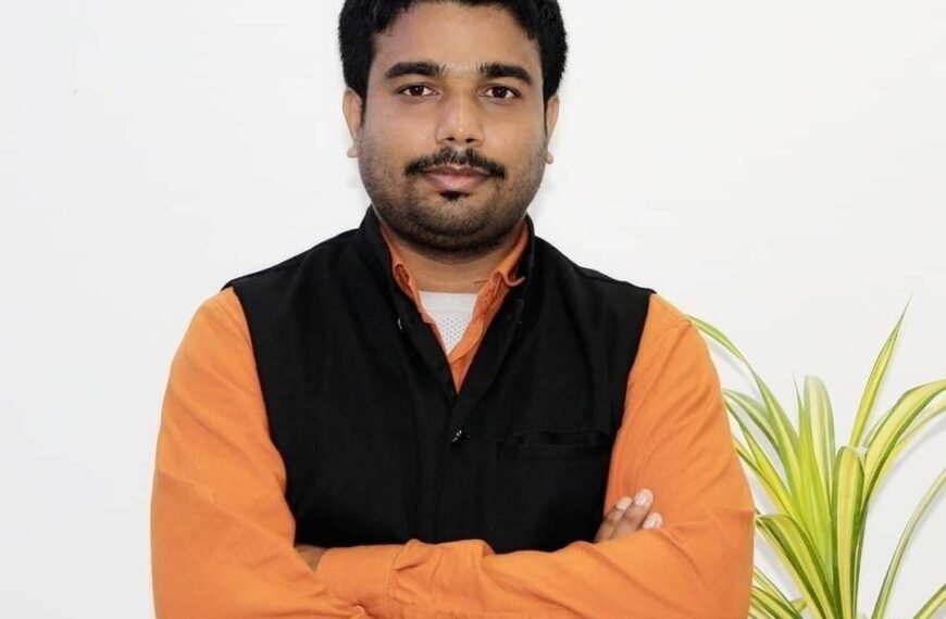 तानाशाही रैवाया मत अपनाएं दुर्ग विश्विद्यालय – राजा यादव।