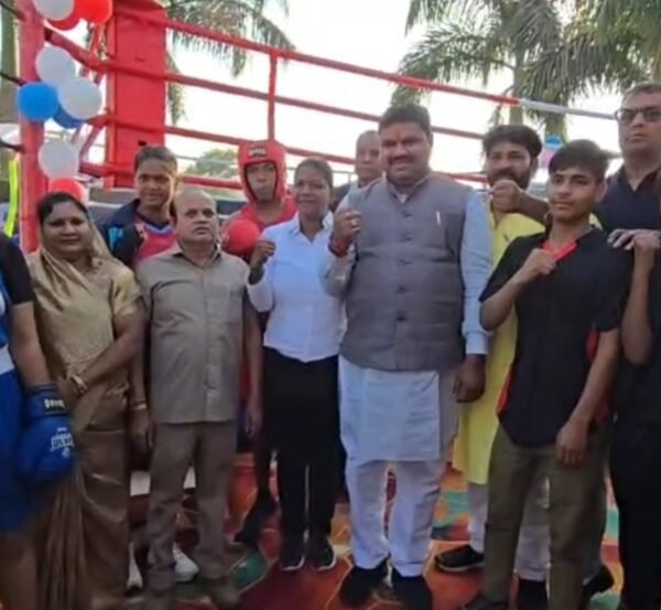 शिक्षा मंत्री गजेंद्र यादव राजनांदगांव में कार्यक्रम में हुए शामिल।