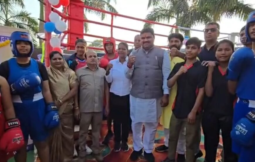 शिक्षा मंत्री गजेंद्र यादव राजनांदगांव में कार्यक्रम में हुए शामिल।