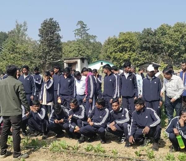 134 पुनर्वासित युवाओं को जैविक खेती एवं पर्यटन स्थलों का कराया गया शैक्षणिक भ्रमण