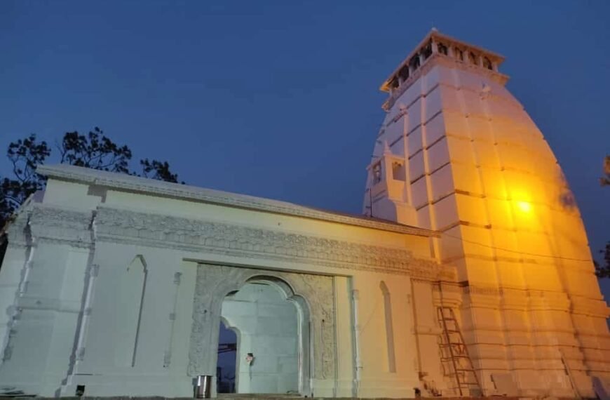 विशेष लेख : आस्था की पहाड़ी पर शिव का वास : मकर संक्रांति पर सिद्ध बाबा धाम बनता है श्रद्धा, परंपरा और पर्यटन का संग