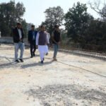 उप मुख्यमंत्री अरुण साव ने पुल निर्माण कार्य का किया औचक निरीक्षण