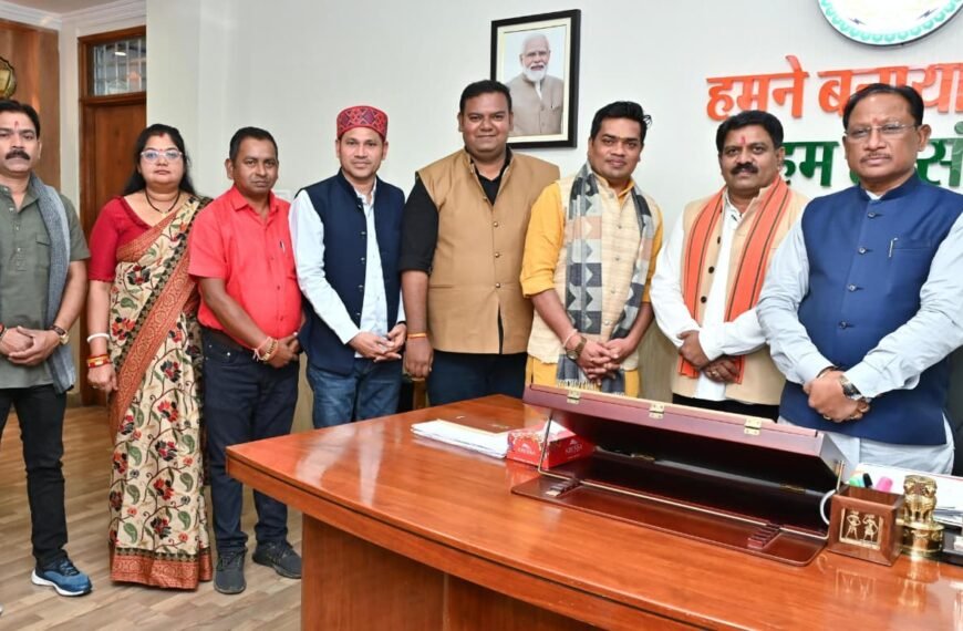 मुख्यमंत्री विष्णु देव साय से रायपुर प्रेस क्लब के नवनिर्वाचित पदाधिकारियों की सौजन्य मुलाकात