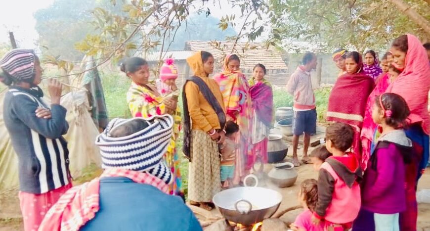 छिंद के पेड़ों से बदल रही दीदियों की किस्मत,सुकमा की नई मिठास बिहान बना रहा आत्मनिर्भर