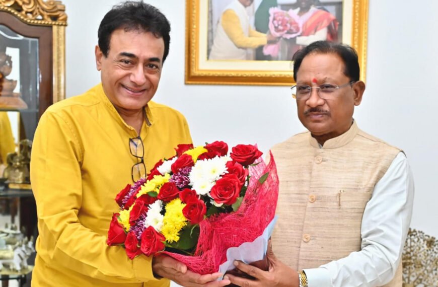 मुख्यमंत्री विष्णुदेव साय से सुप्रसिद्ध अभिनेता नीतिश भारद्वाज ने की सौजन्य मुलाकात
