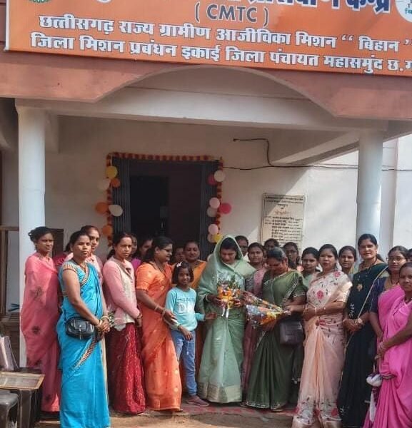 ‘समृद्ध दीदी से समृद्ध राष्ट्र’ गणतंत्र दिवस अभिनंदन समारोह में छत्तीसगढ़ की 6 दीदियां भी हुईं शामिल