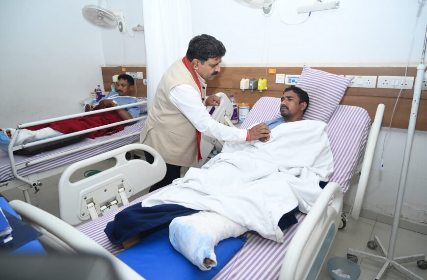 उपमुख्यमंत्री विजय शर्मा ने आईईडी ब्लास्ट में घायल जवानों से अस्पताल में की मुलाकात