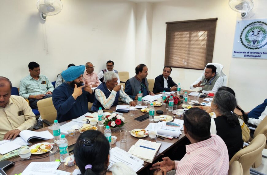 पशुपालन योजनाओं की मॉनिटरिंग के लिए छत्तीसगढ़ पहुंचे केंद्रीय दल