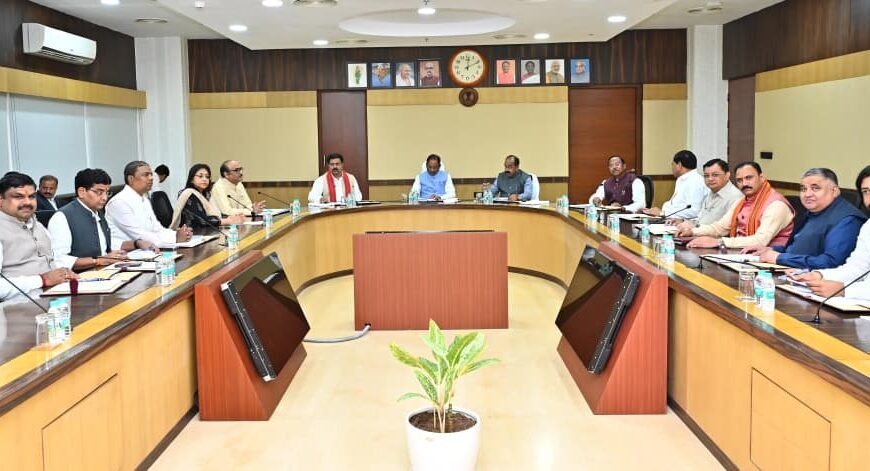 मुख्यमंत्री विष्णु देव साय की अध्यक्षता में मंत्रालय महानदी भवन में आयोजित कैबिनेट की बैठक में महत्वपूर्ण निर्णय लिए गए –