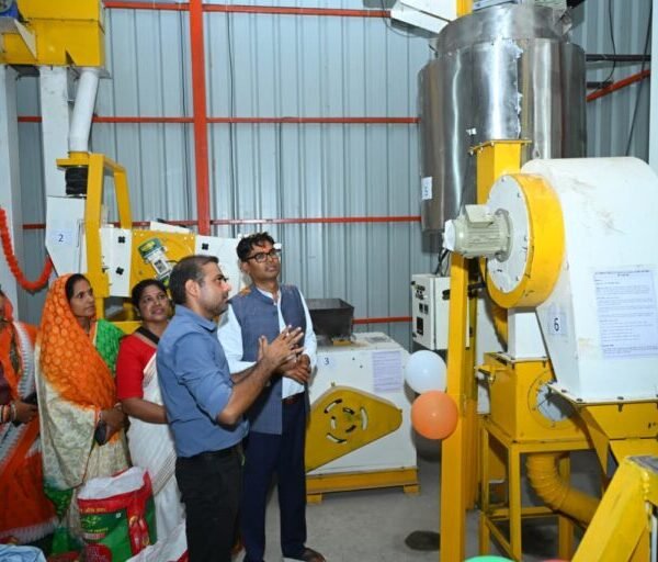 महिला सशक्तिकरण और कुपोषण मुक्ति के लिए 6 जिले के 42 स्व-सहायता समूह को रेडी-टू-ईट निर्माण एवं वितरण का कार्य