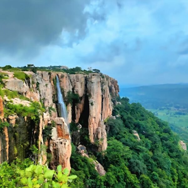 रोमांच और प्रकृति का संगम शिशुपाल पर्वत बना छत्तीसगढ़ का नया एडवेंचर हब