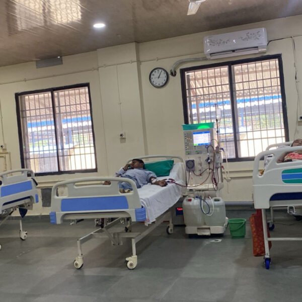 निरंतर डायलिसिस सेवाओं से किडनी मरीजों को राहत, निःशुल्क योजना बनी संबल