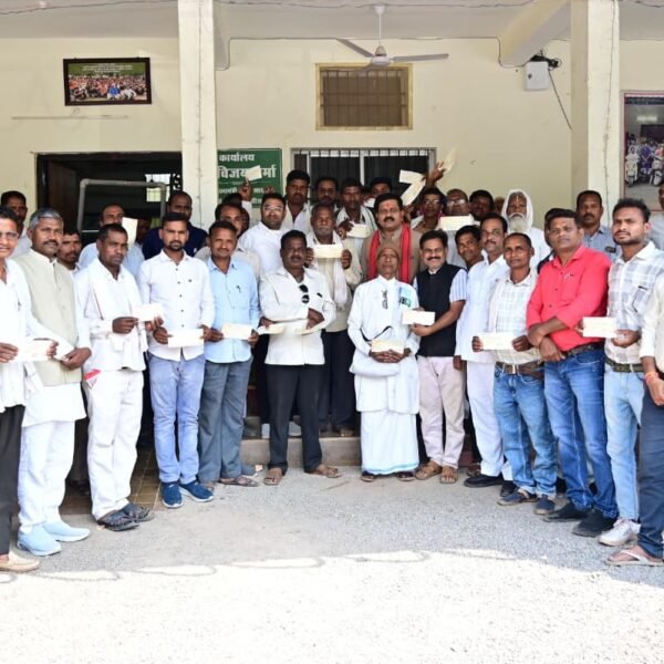 उपमुख्यमंत्री ने कबीर कुटियों को वाद्ययंत्रों के लिए 4.25 लाख रूपए का किया वितरण