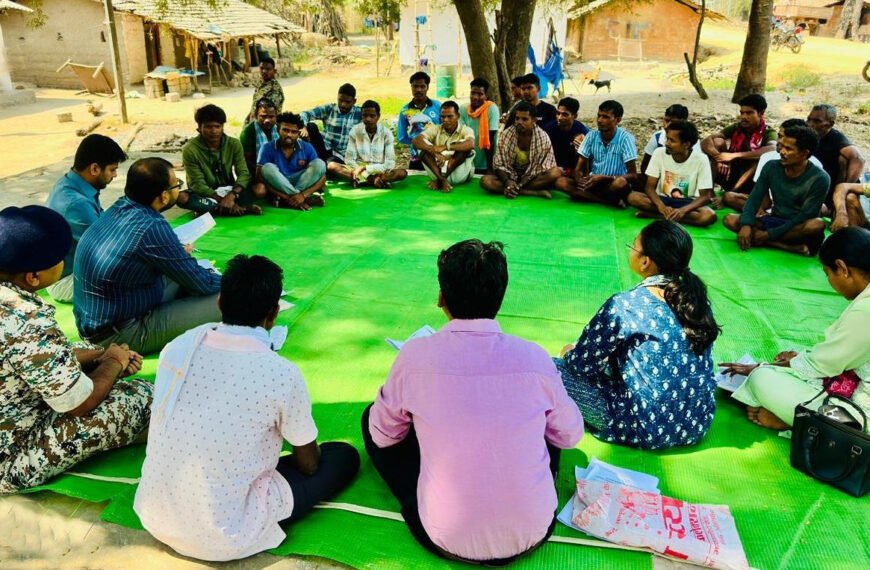 मिशन कनेक्ट से सुकमा में सुदृढ़ हुआ जनविश्वास : इमली के पेड़ तले सजी चौपाल