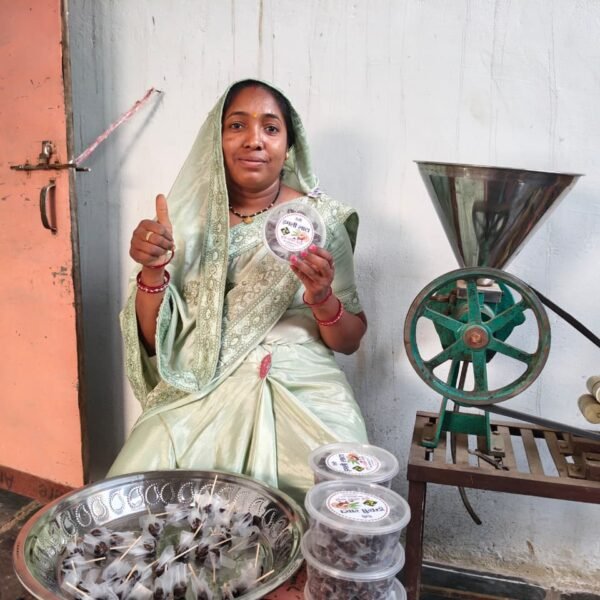 इमली लाटा’ से आत्मनिर्भर बनीं राखी धु्रव