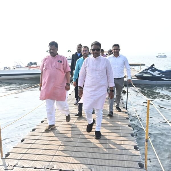 वनमंत्री केदार कश्यप ने ठेमली आईलैंड का किया निरीक्षण