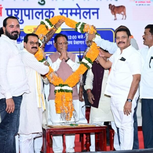 गोधन संरक्षण की दिशा में बड़ा कदम : मुख्यमंत्री विष्णु देव साय ने 11 जिलों में 29 गौधाम का किया शुभारंभ