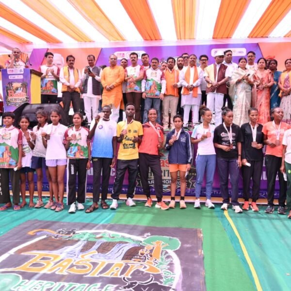 बस्तर हेरिटेज मैराथन 2026 : 9,800 से अधिक धावकों के साथ रचा इतिहास, वैश्विक मंच पर चमका बस्तर