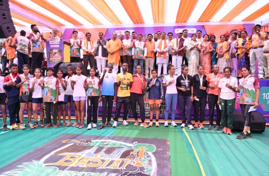 बस्तर हेरिटेज मैराथन 2026 : 9,800 से अधिक धावकों के साथ रचा इतिहास, वैश्विक मंच पर चमका बस्तर