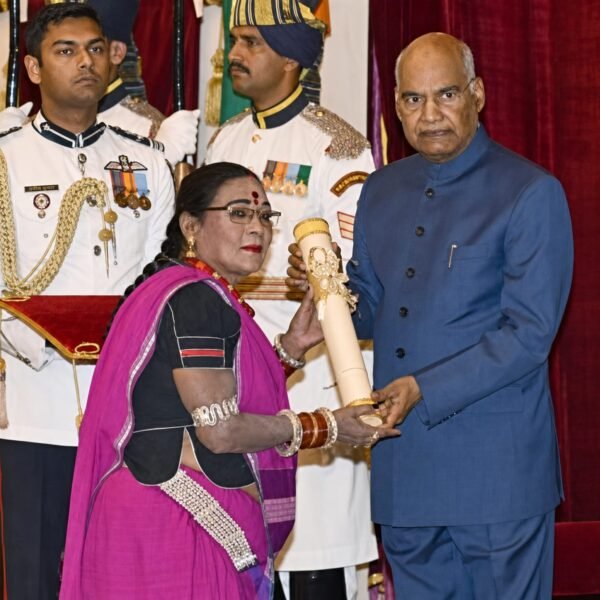 पद्म विभूषण तीजन बाई को भावभीनी श्रद्धांजलिः छत्तीसगढ़ की लोकसंस्कृति की अमर आवाज हुई शांत