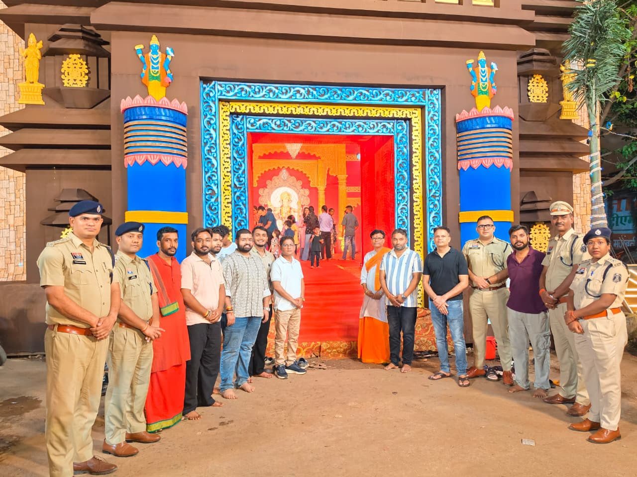 जिला प्रशासन एवं पुलिस विभाग की संयुक्त टीम ने शहर के गणेश पंडालों का किया निरीक्षण।